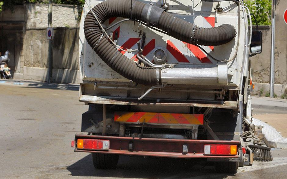 camion pompage assainissement Courtry